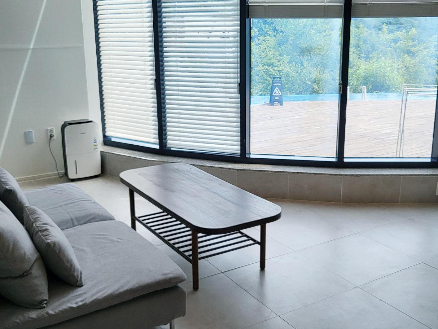 Penatess Pool Villa Čchungdžu Exteriér fotografie