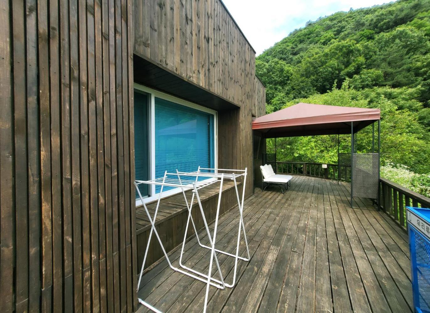 Penatess Pool Villa Čchungdžu Exteriér fotografie