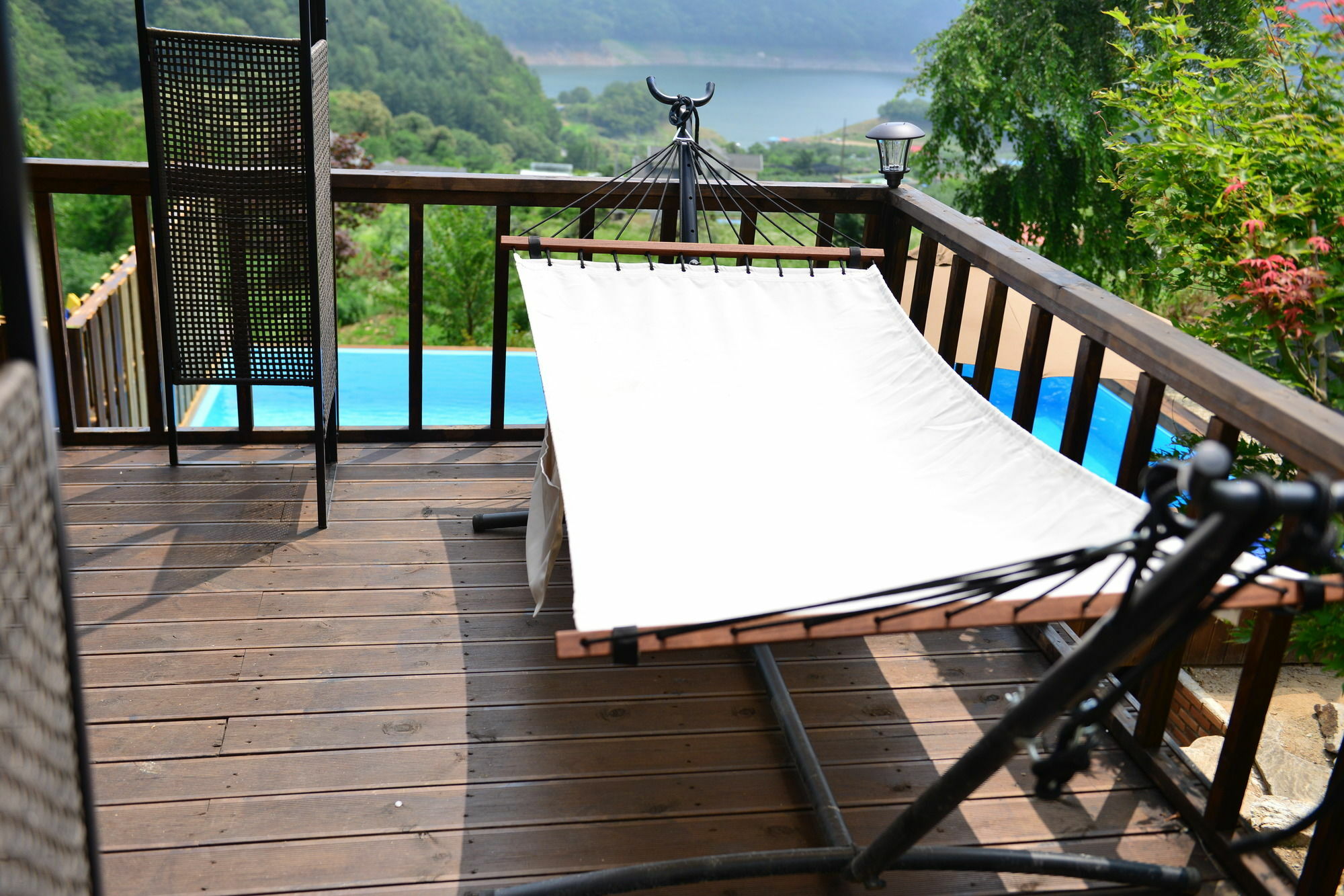 Penatess Pool Villa Čchungdžu Exteriér fotografie